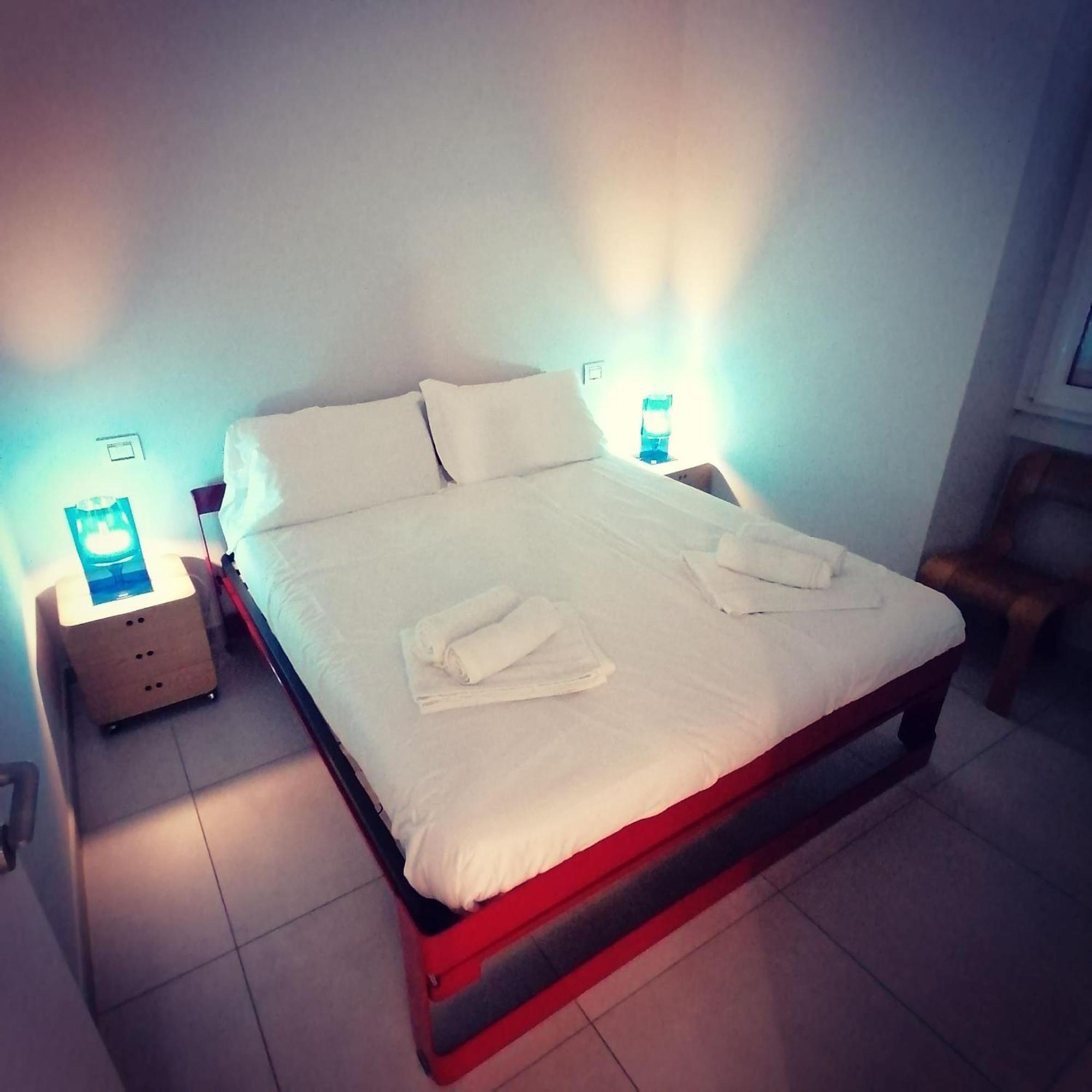 Bellavista Eremitaggio Apartment Torri Del Benaco Phòng bức ảnh