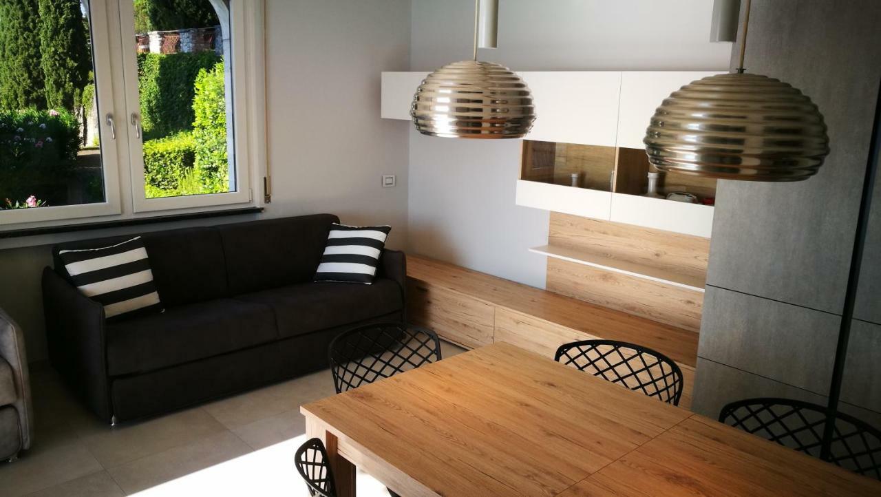 Bellavista Eremitaggio Apartment Torri Del Benaco Ngoại thất bức ảnh
